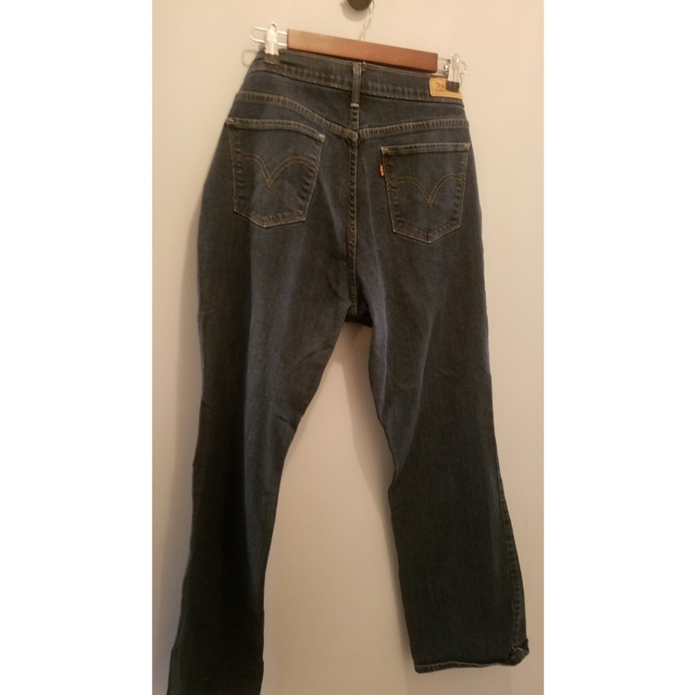 12 Levi Jeans 515 bootcut